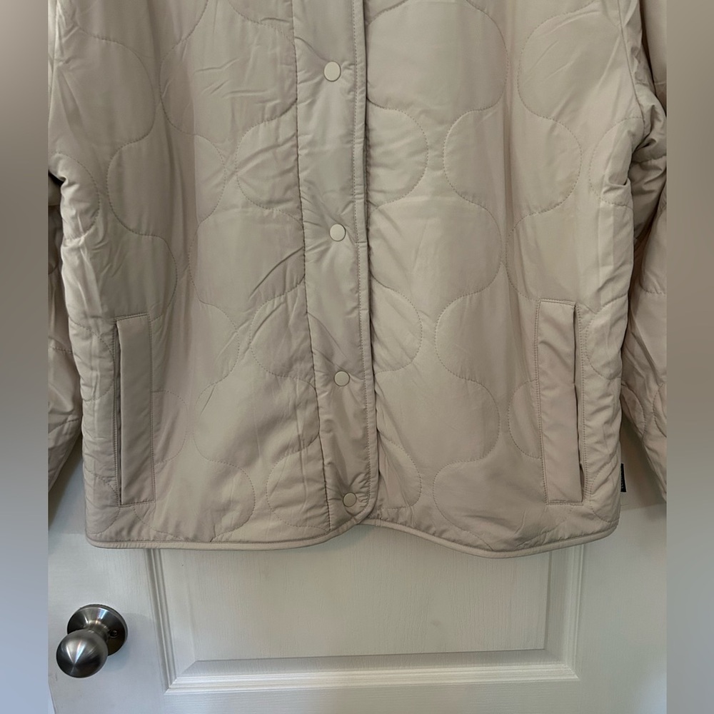 Tentree Vintage White/Beige Reversible Bomber Jacket - Picture 2 of 13